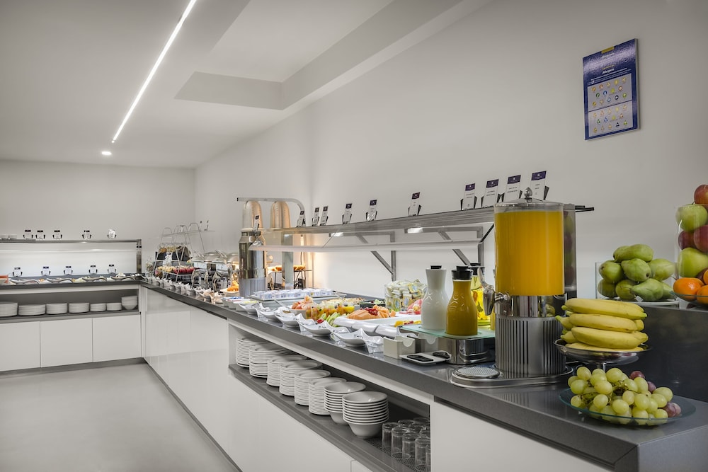 מזון ומשקאות