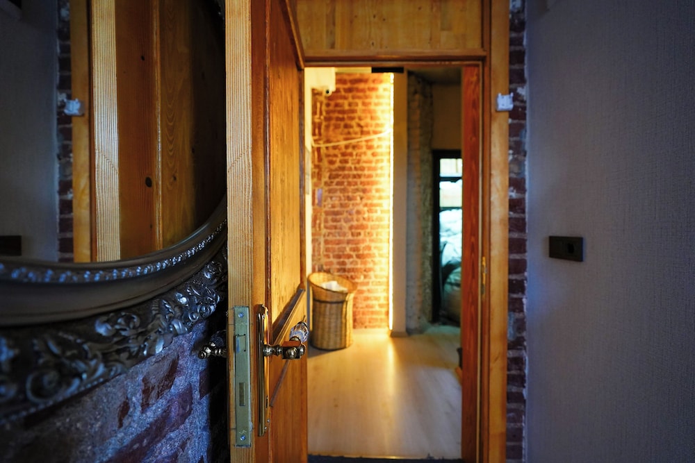Squit Suits Hotel — Istanbul — photo 5