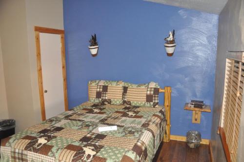 Nine Pines Motel - photo 8