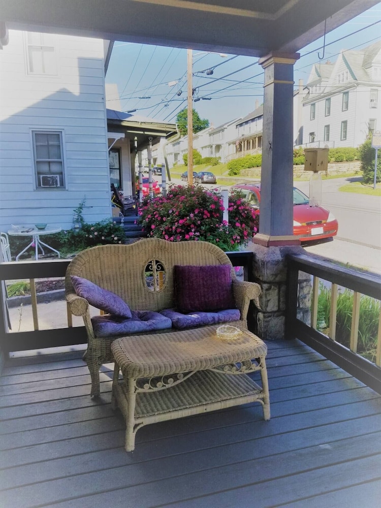 The Queen A Victorian Bed & Breakfast - photo 18