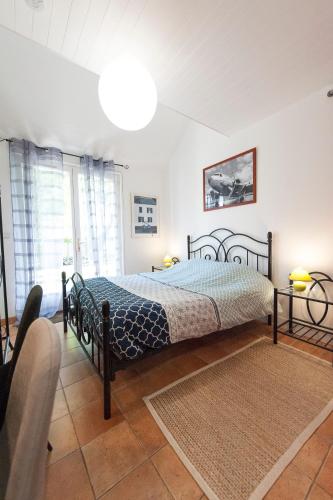 Studio Au Calme Dans Village Tranquille — Sene