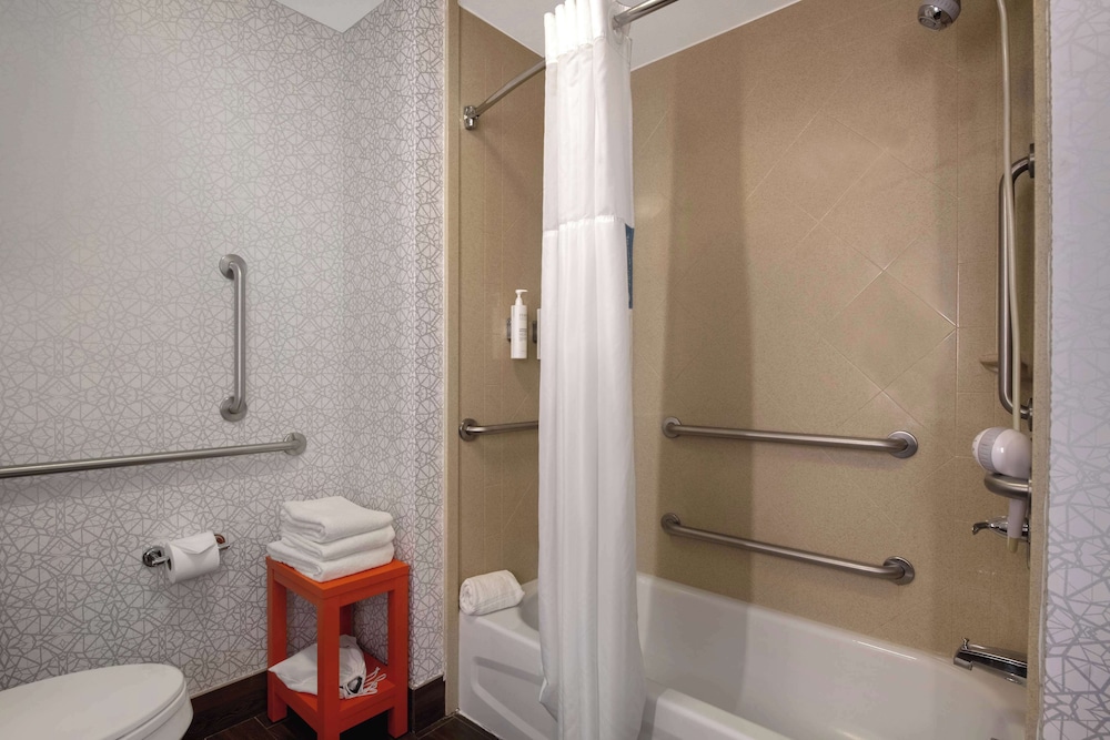 Hampton Inn & Suites Harvey New Orleans West Bank - photo 19