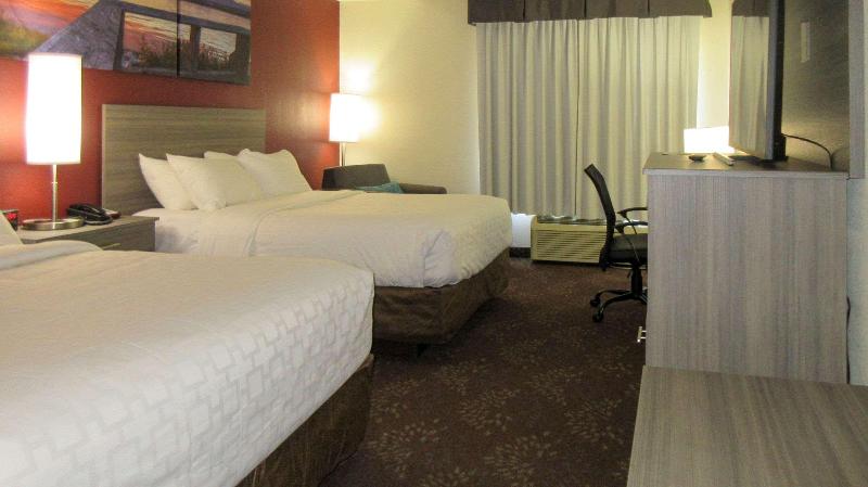 Clarion Pointe Evansville North - photo 41