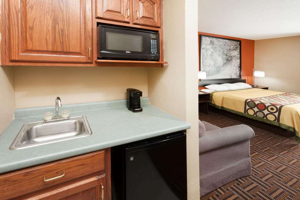 Super 8 by Wyndham Rochester - photo 7