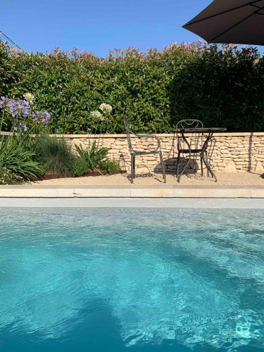 Le Cabanon de Livia avec piscine privée — hotel in Cucuron