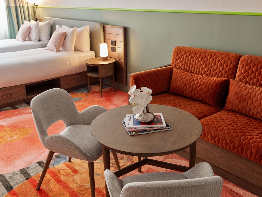 The Clarence Hotel Sydney — 4-Star Luxury Hotel in Sydney, Australia