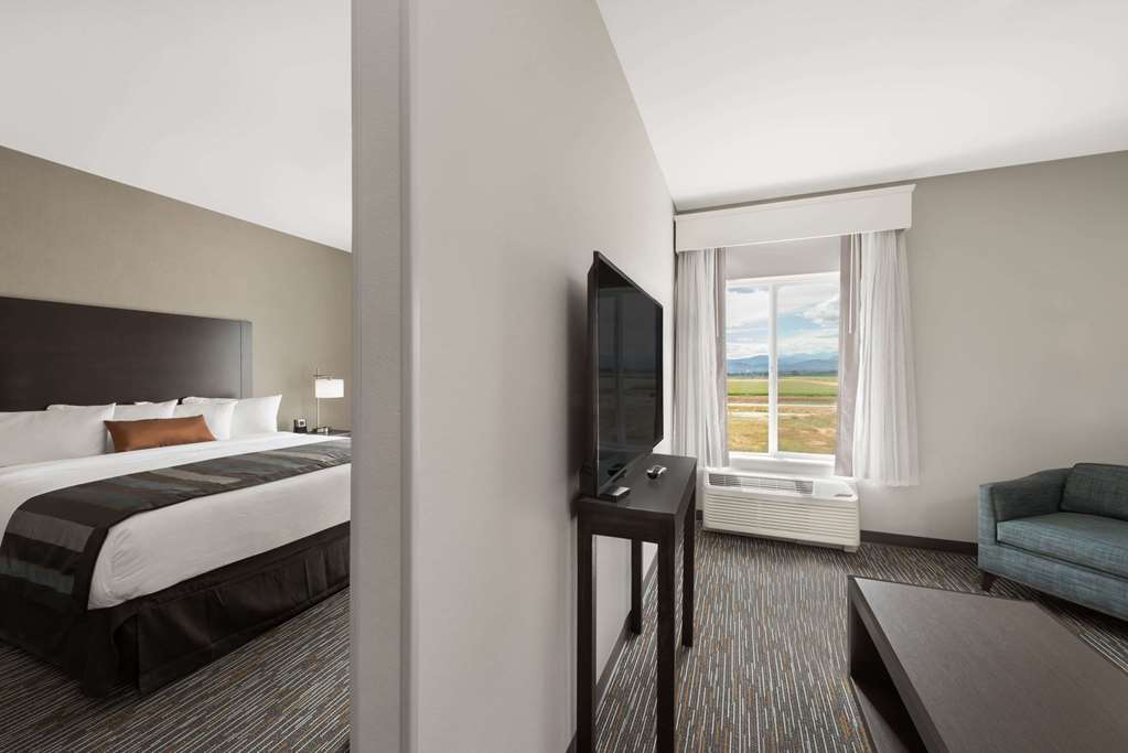 Wingate by Wyndham Loveland - photo 13