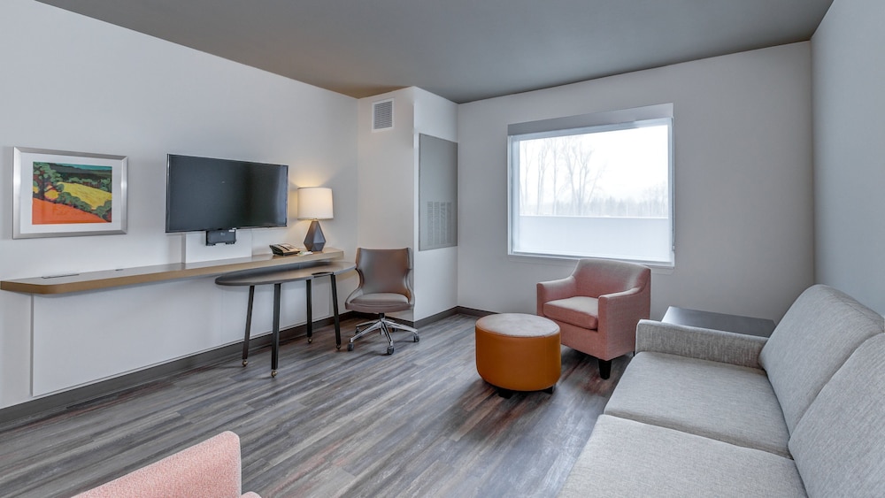 Holiday Inn & Suites Bellingham by IHG - photo 35