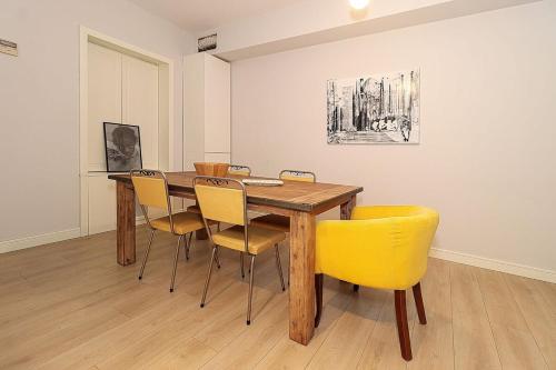 Mtatsminda Cozy Apt: Central & Comfy By Wehost