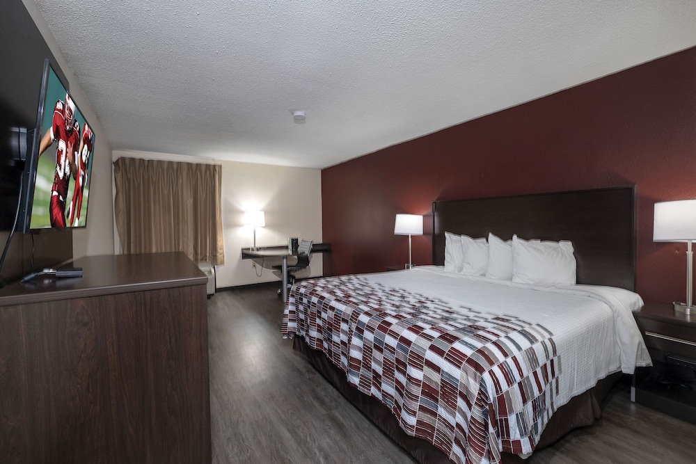 Red Roof Inn Prattville - photo 10