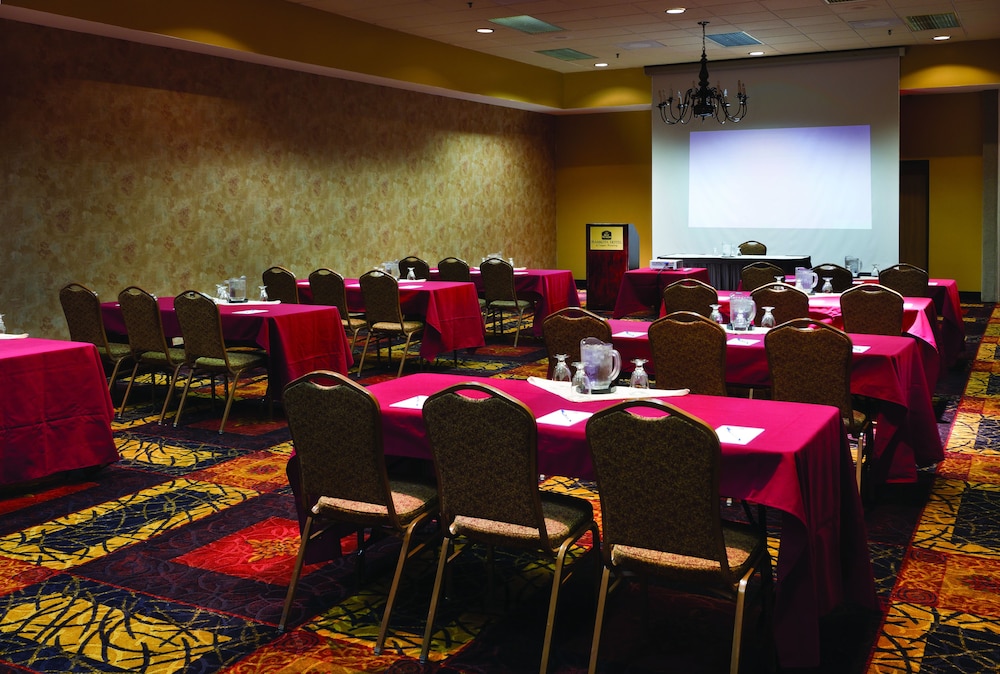 Ramkota Hotel & Conference Center - photo 29