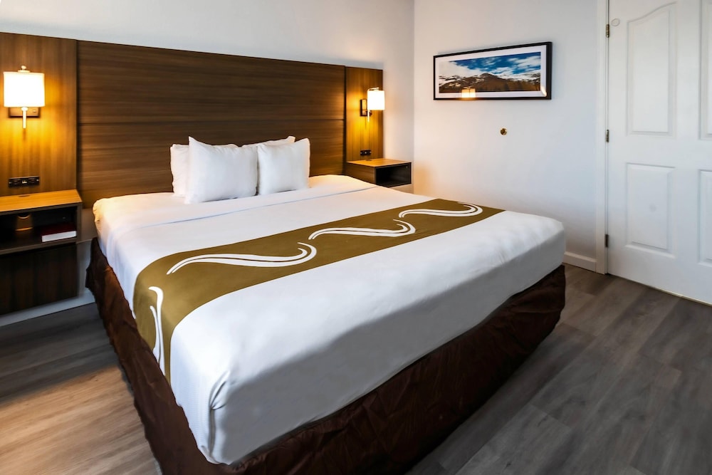 Quality Inn & Suites Tulare - photo 9