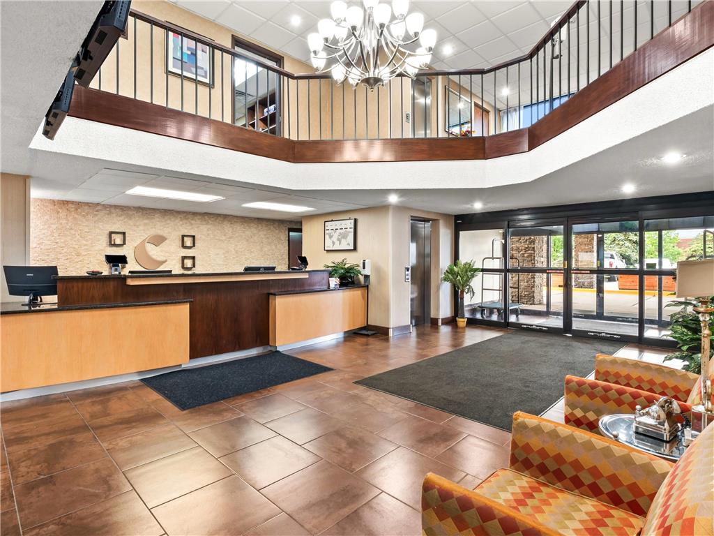 Comfort Inn Metro Airport - photo 10