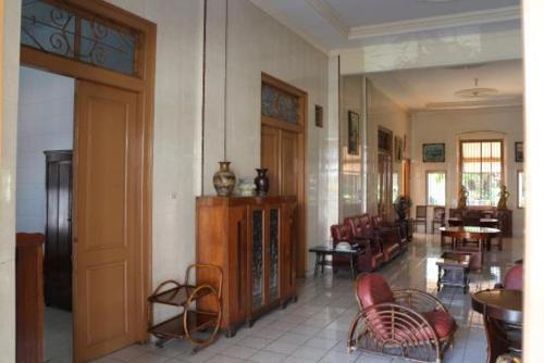 Hotel Paviljoen - last minute hotel in Surabaya
