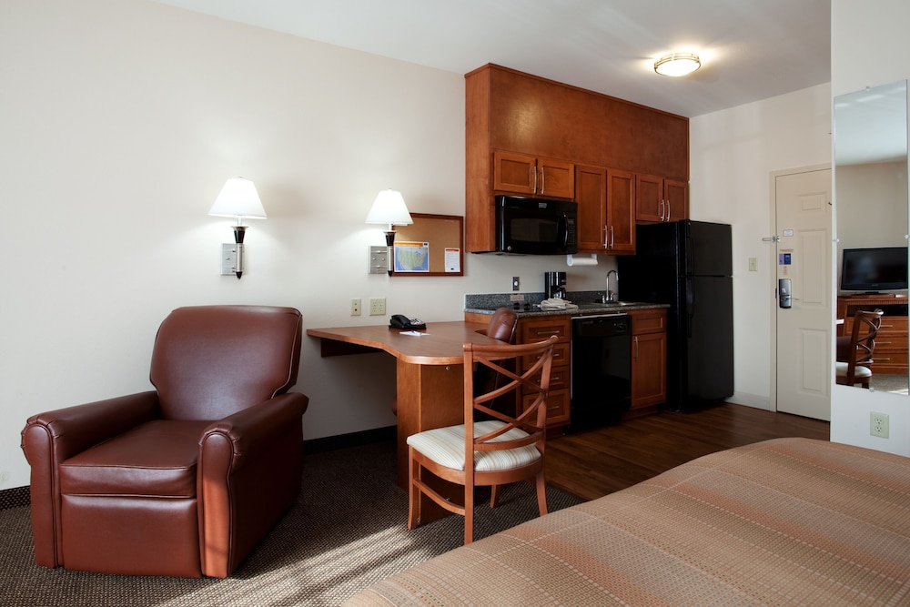 Candlewood Suites New Iberia by IHG - photo 12