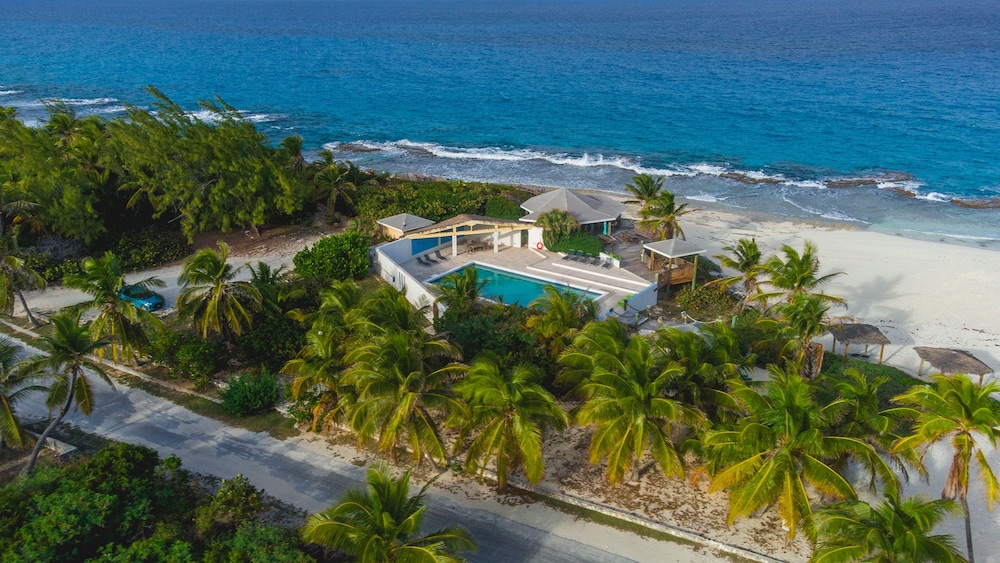 Stella Maris Resort Club — 4-Star Luxury Hotel in Port Nelson, Bahamas