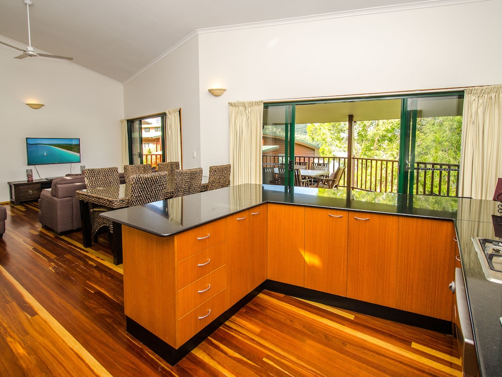 Casuarina 1 on Hamilton Island — hotel in Whitsundays