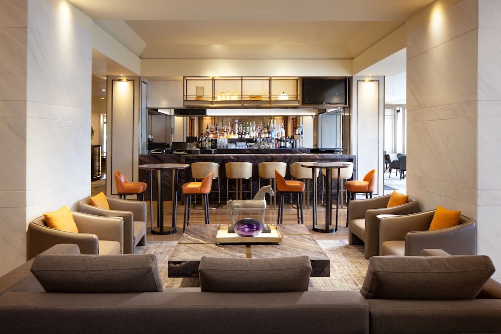 Sheraton Universal Hotel - photo 9