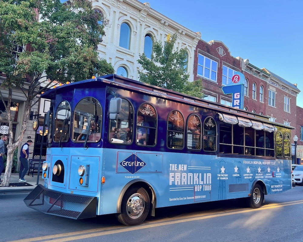 Holiday Inn Express & Suites Franklin Berry Farms by IHG - photo 78
