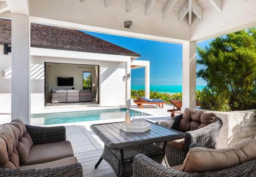 Brise De Mer 2 BR Villa Beachfront — 4-Star Luxury Hotel in Providenciales, Turks and Caicos Islands