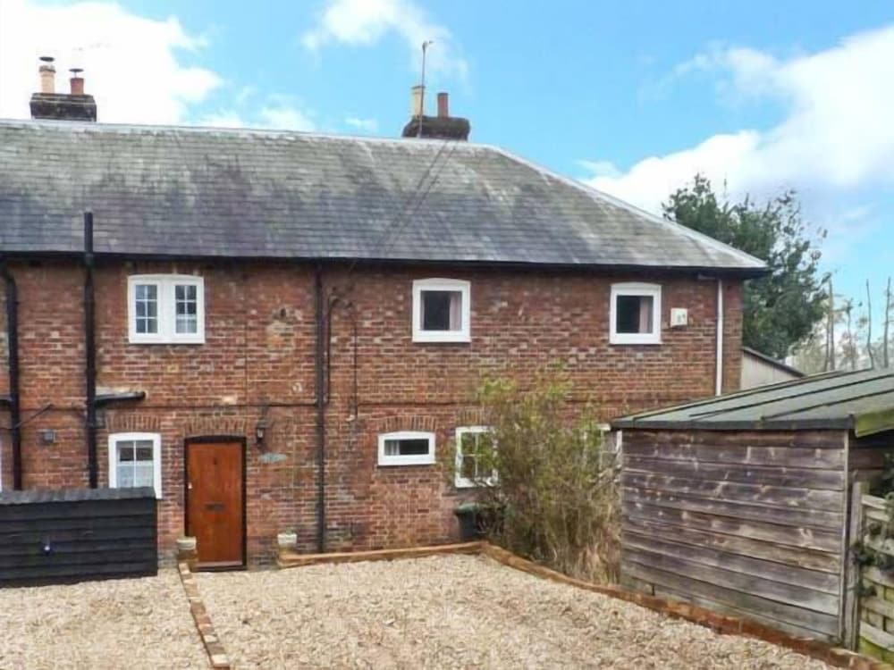 3 Apsley Cottages - last minute hotel in Chartham