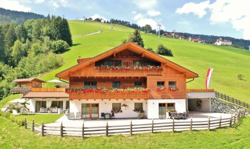Residenz Erschbaum in Valdaora Di Mezzo, Italy