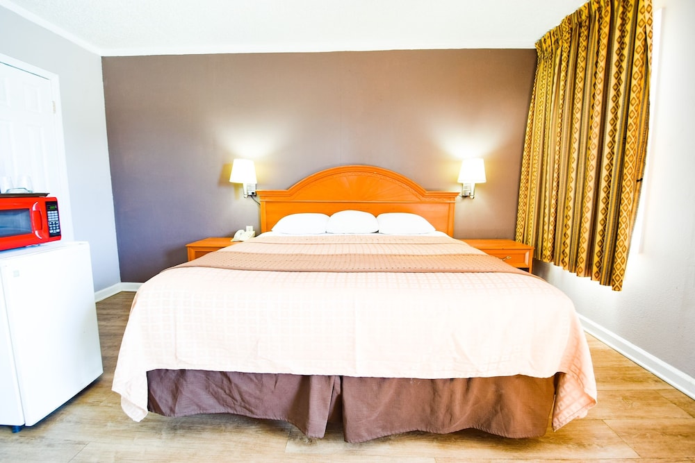 Economy Inn Beebe - photo 15