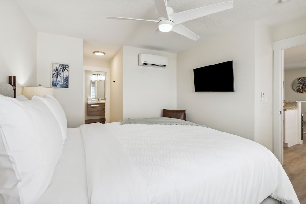 Seahorse Oceanfront Inn - photo 35