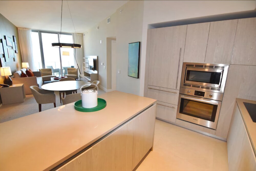 Ocean And Bay Views 1 Bed 1 Bath @ Hyde Resort - photo 15