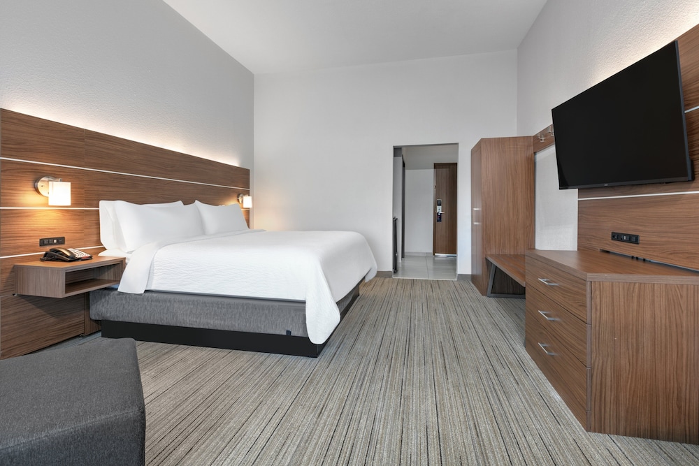 Holiday Inn Express San Antonio East I 10 by IHG - photo 12