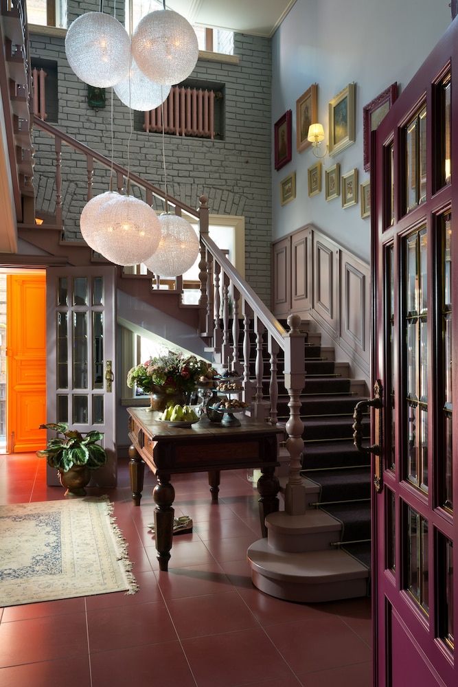 Hotel 19 - carbon neutral hotel in Kharkiv