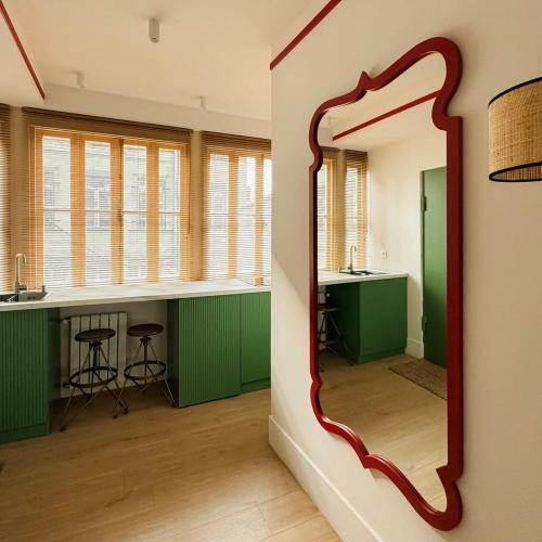 Chic Studio near Fabrika By Wehost