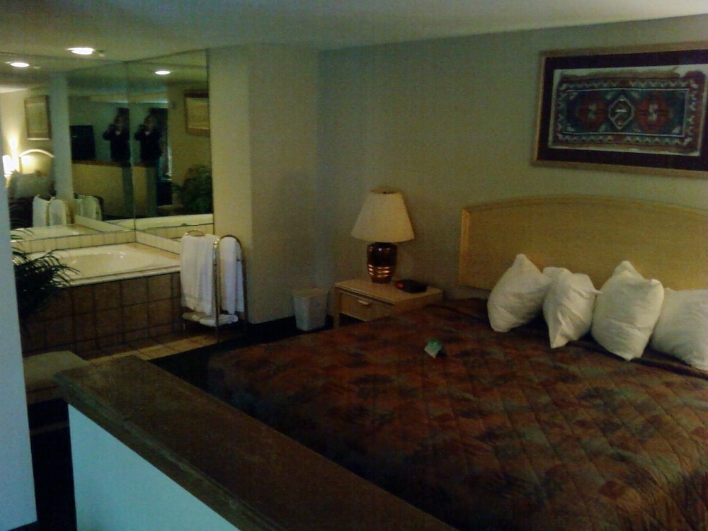 Will Rogers Inn - photo 8