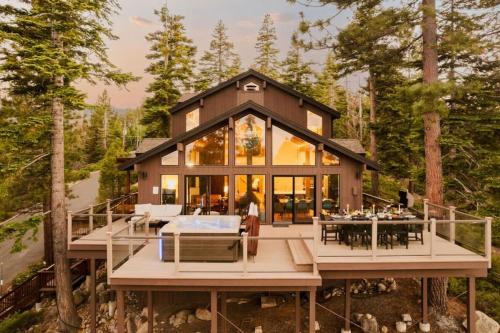 Alpenglow Aerie Stayluxe Rubicon — South Lake Tahoe