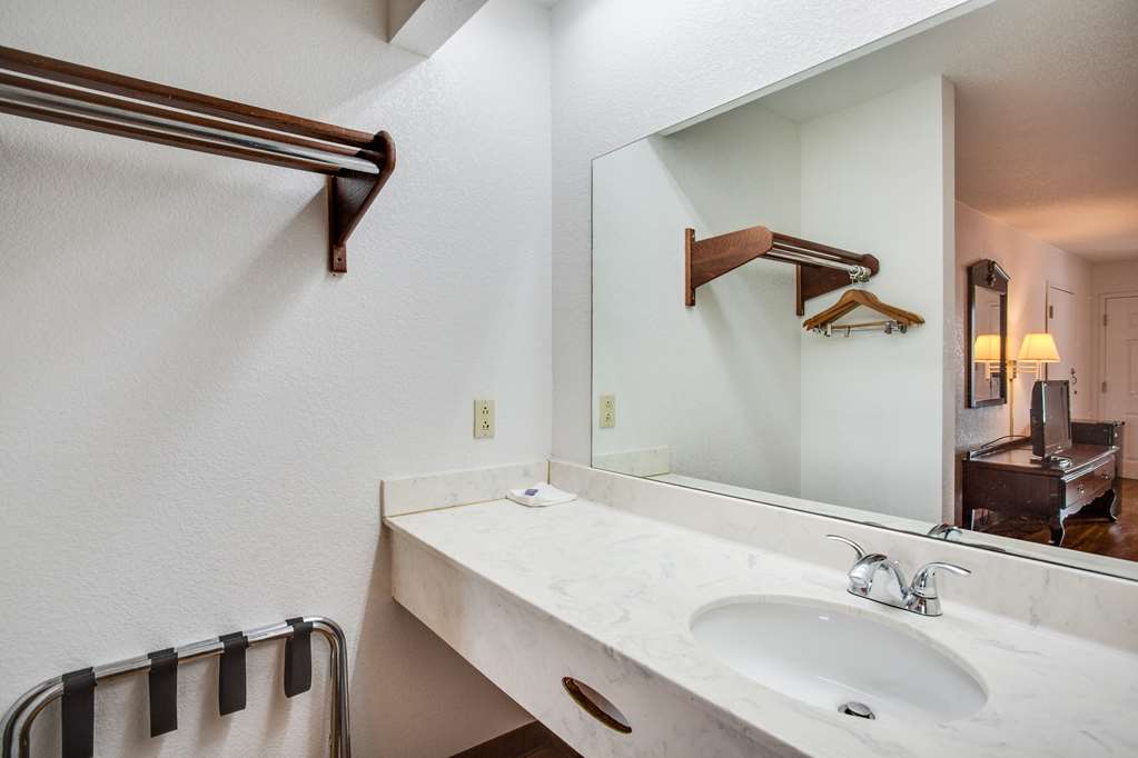 Motel 6 White House TN - photo 23