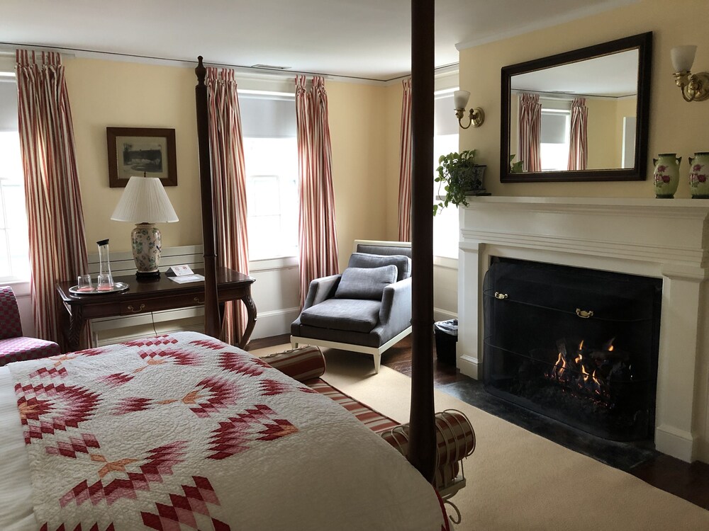 Bridgehampton Inn - photo 14