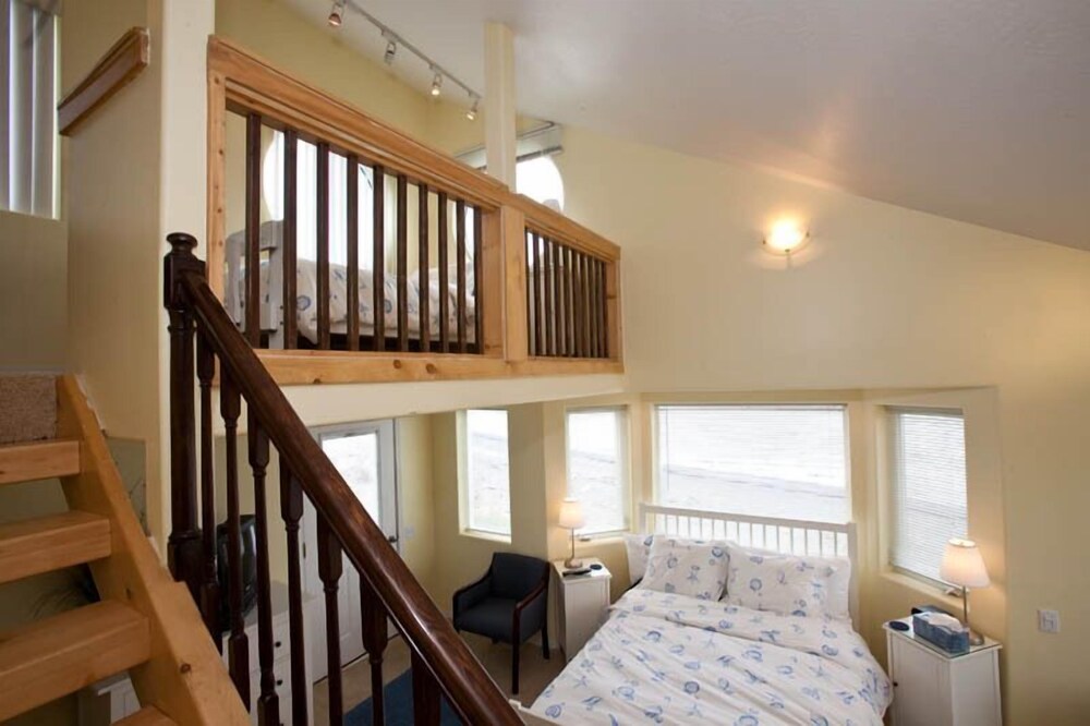 Driftwood Inn and Seaside Lodges - photo 69