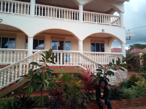 Winnie's Place - carbon neutral hotel in Kampala