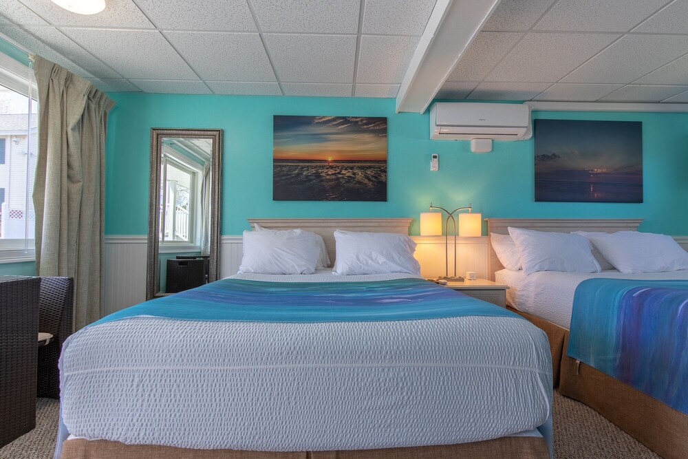 Footbridge Beach Motel - photo 26
