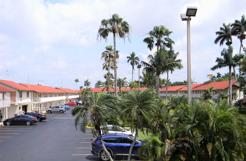 Fairway Inn Florida City Homestead Everglades - photo 98