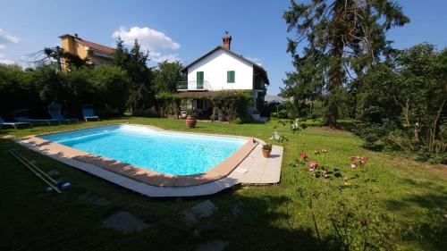 Casa Laura — 4-Star Luxury Hotel in None, Italy