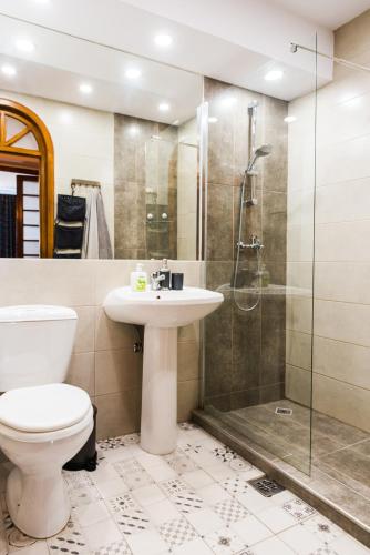 Heart of Downtown 3 ROOMS Apartment Self Check in — 4-Star Luxury Hotel in Bucharest, Romania