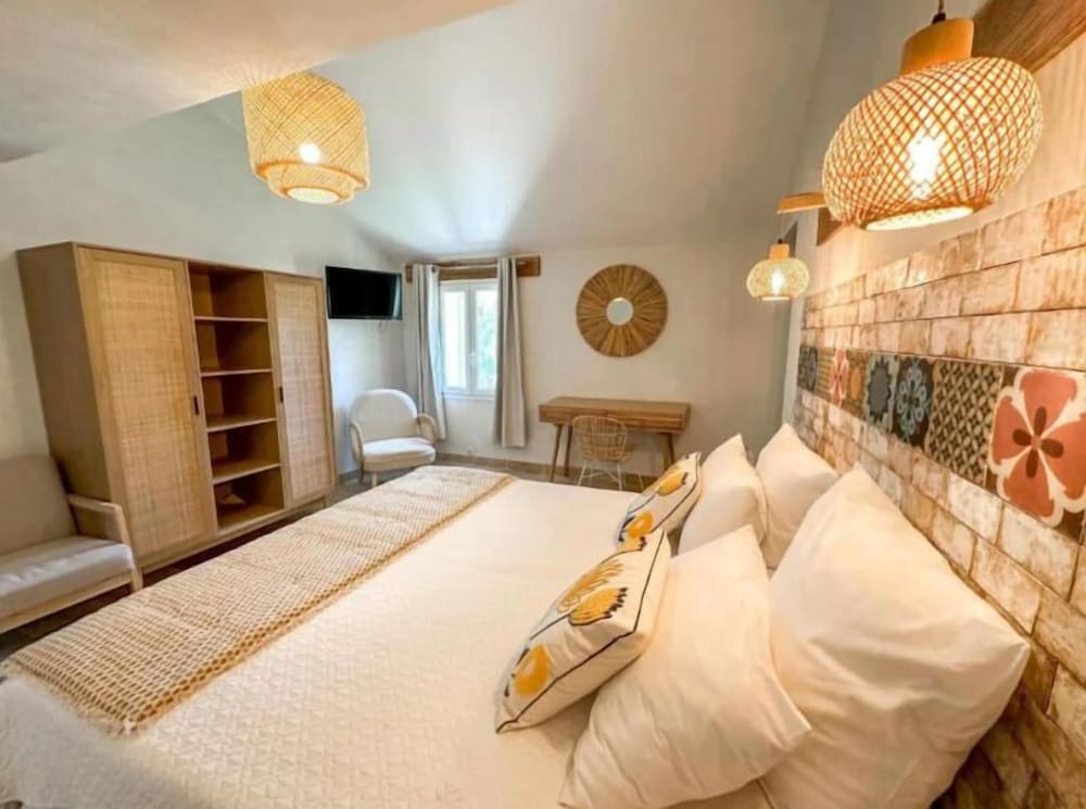 Mas Leblanc des Alpilles — hotel in Saint-Etienne-Du-Gres
