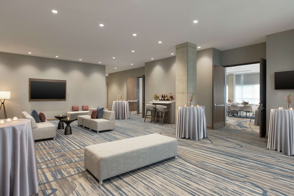 Hilton Garden Inn Austin North Near the Domain - photo 33
