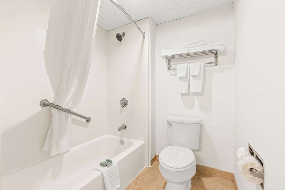 Best Western Hazlet Inn - photo 22