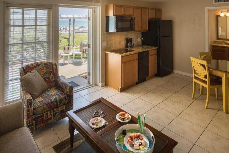 Coconut Palms Beach Resort - photo 2