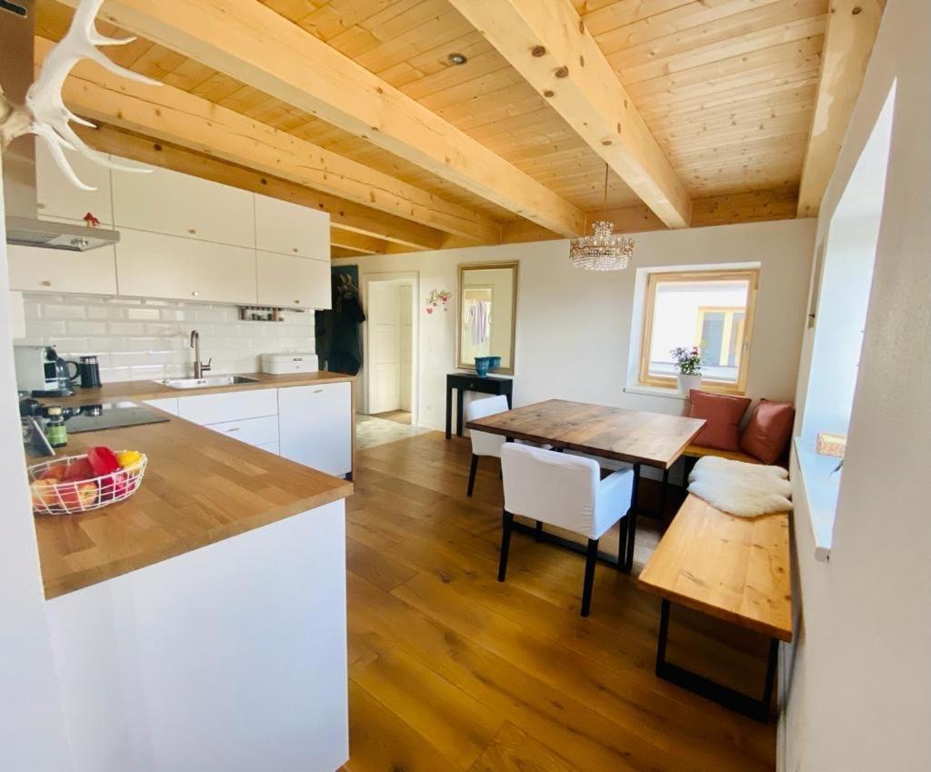 Urlaub im Grünen wunderschönes Bauernhaus — hotel in Bad Waltersdorf