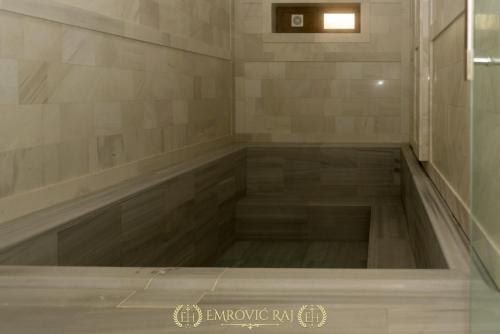 Hotel Emrovic Raj in Novi Pazar, Serbia