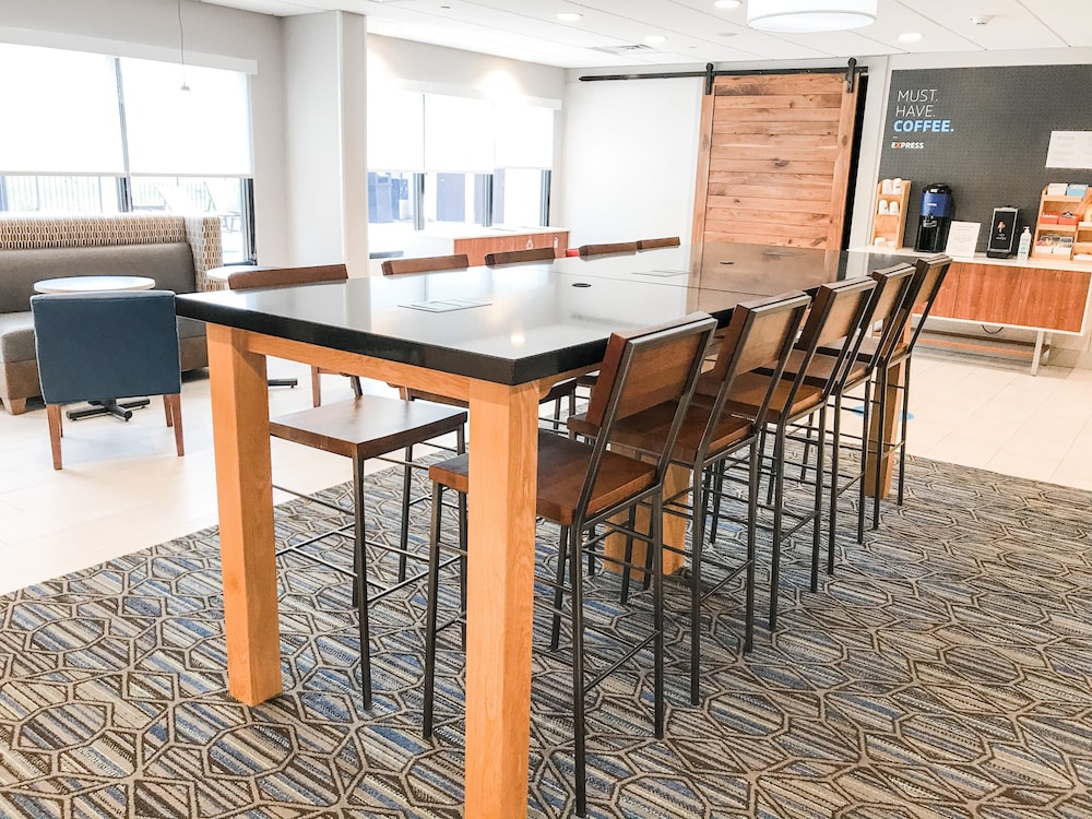 Holiday Inn Express Statesboro by IHG - photo 28