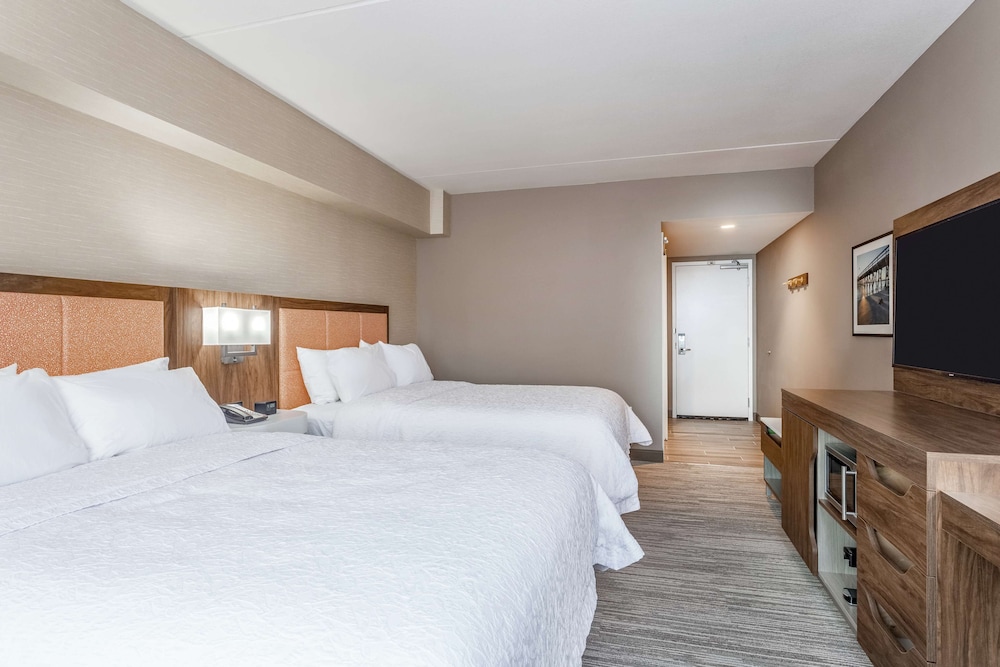Hampton Inn & Suites Kittery Portsmouth - photo 18
